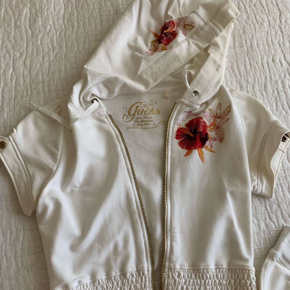 Guess Hoodie Outfit